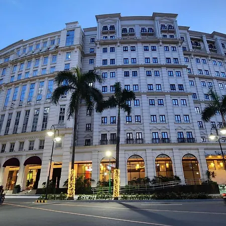 House Of B&Y At 101 Newport Across Naia T3 Appartement