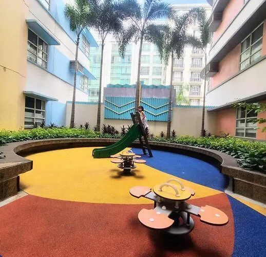 Apartment House Of B&y At 101 Newport Across Naia T3 *