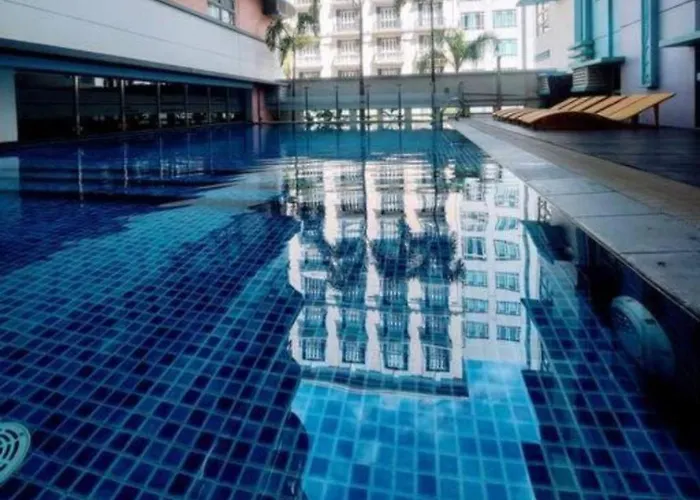 Апартаменты House Of B&y At 101 Newport Across Naia T3